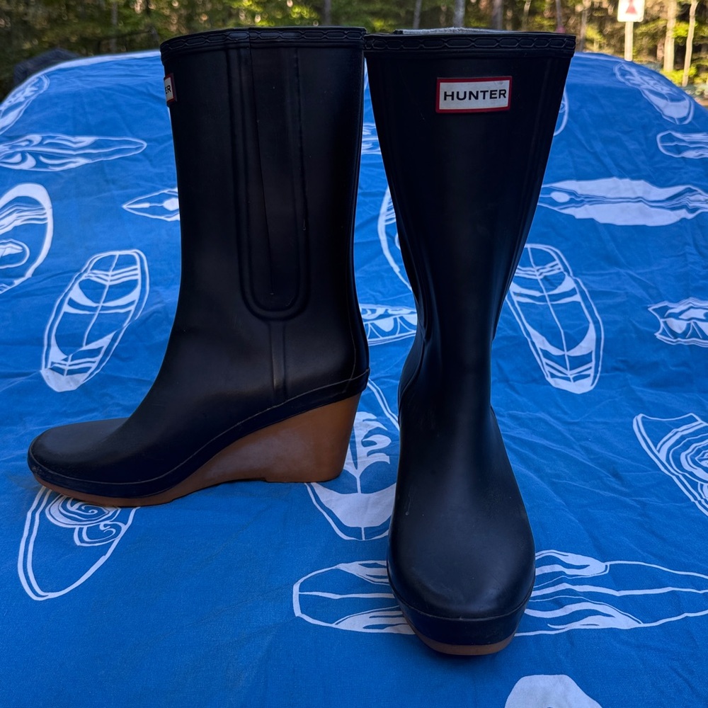 Hunter Black Wedge Boots